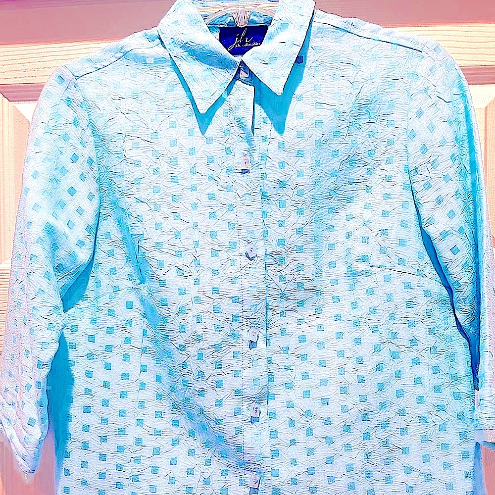 NWOT- JH Collectibles Vibrant Aqua Textured Blouse